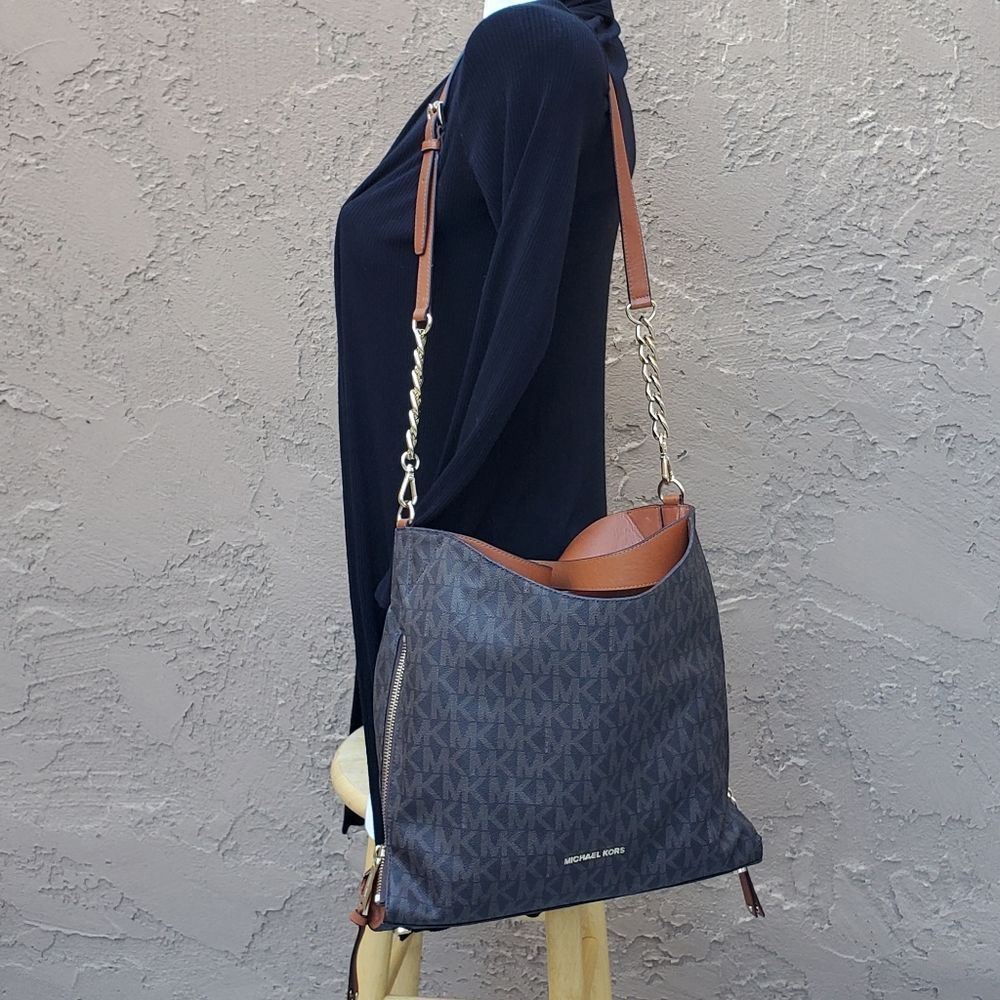 Authentic Michael Kors Devon MK Signature Large Shoulder Tote Bag in Brown